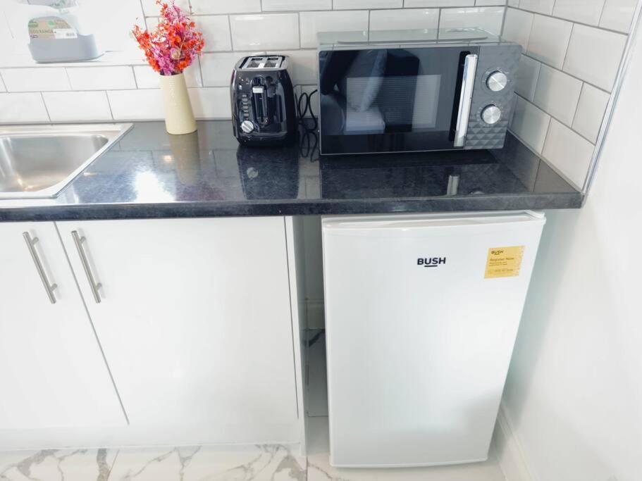 Ideal Studio Loft 30Min To Central Londres Extérieur photo